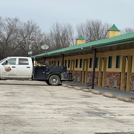 Kansas Inn Independence Exterior photo